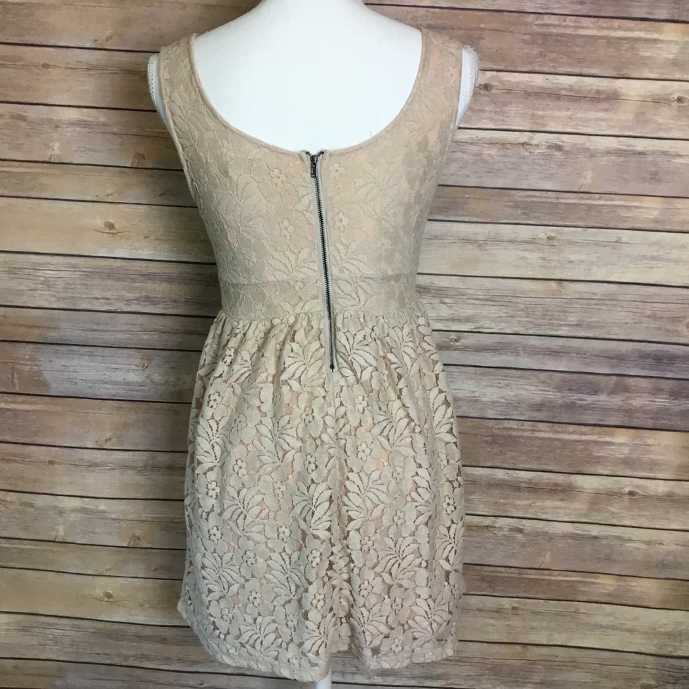 Forever 21 Lace Dress - Picture 4 of 7